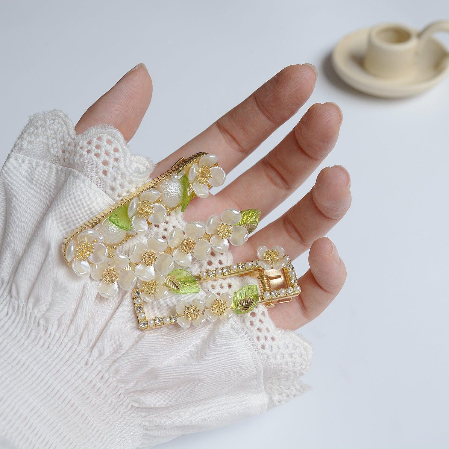 Blumenhaarspange (3 Stile)