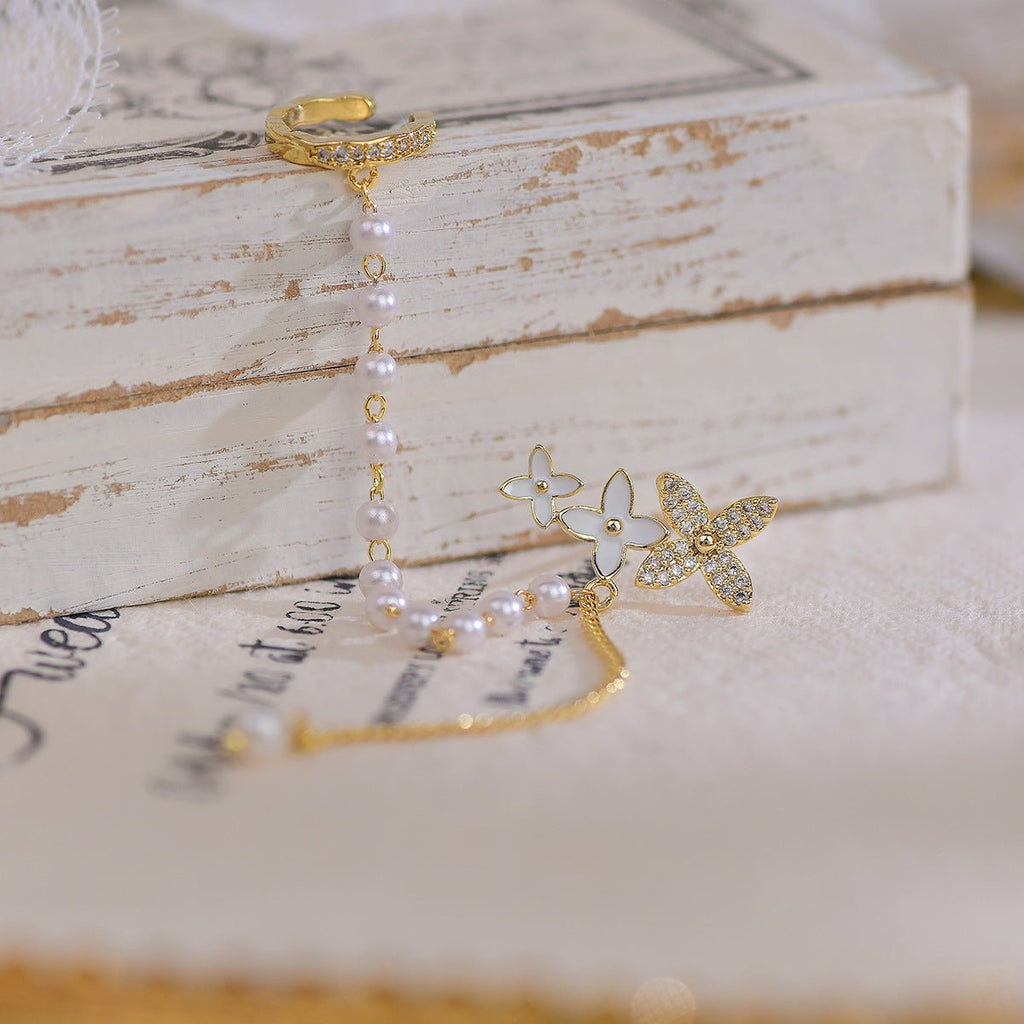 Blumenohrringe und Ohrklemmen - Daniella