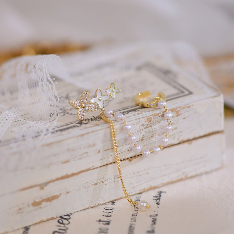 Blumenohrringe und Ohrklemmen - Daniella