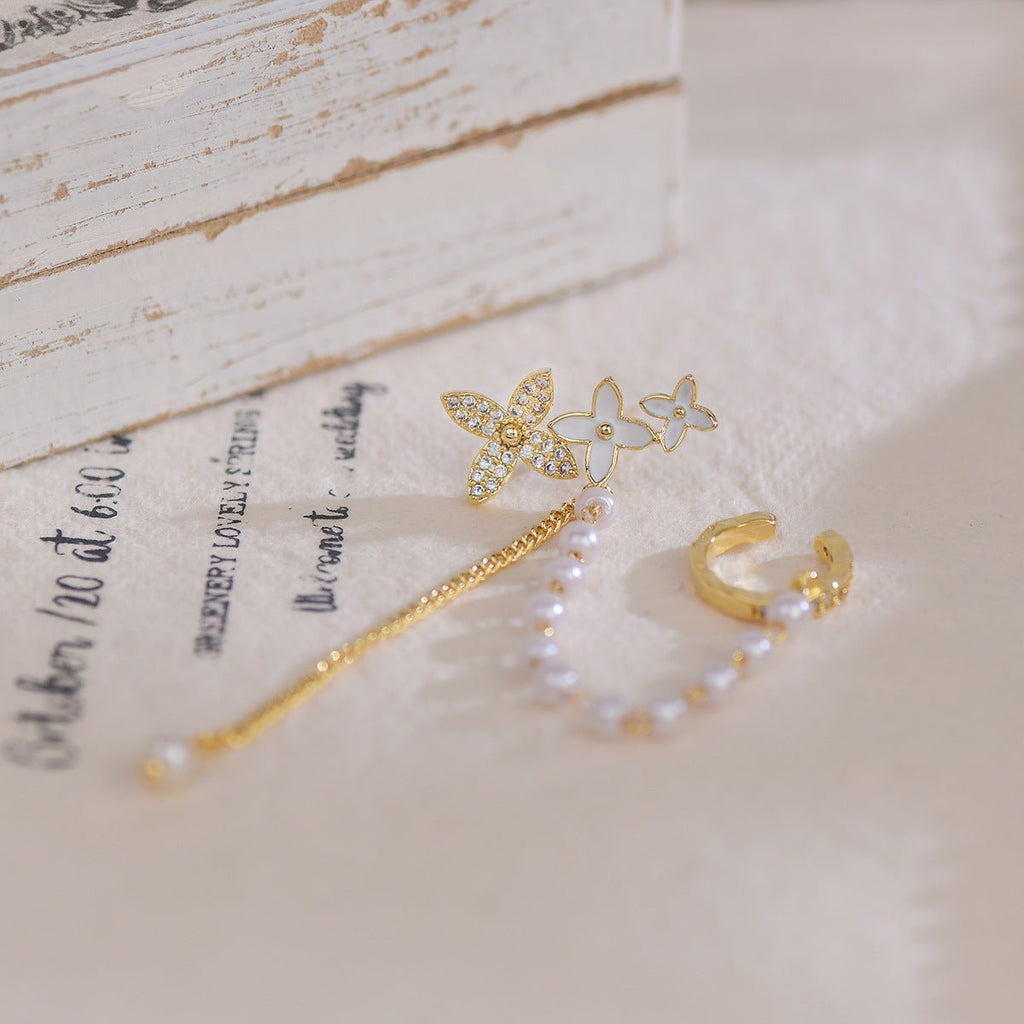 Blumenohrringe und Ohrklemmen - Daniella