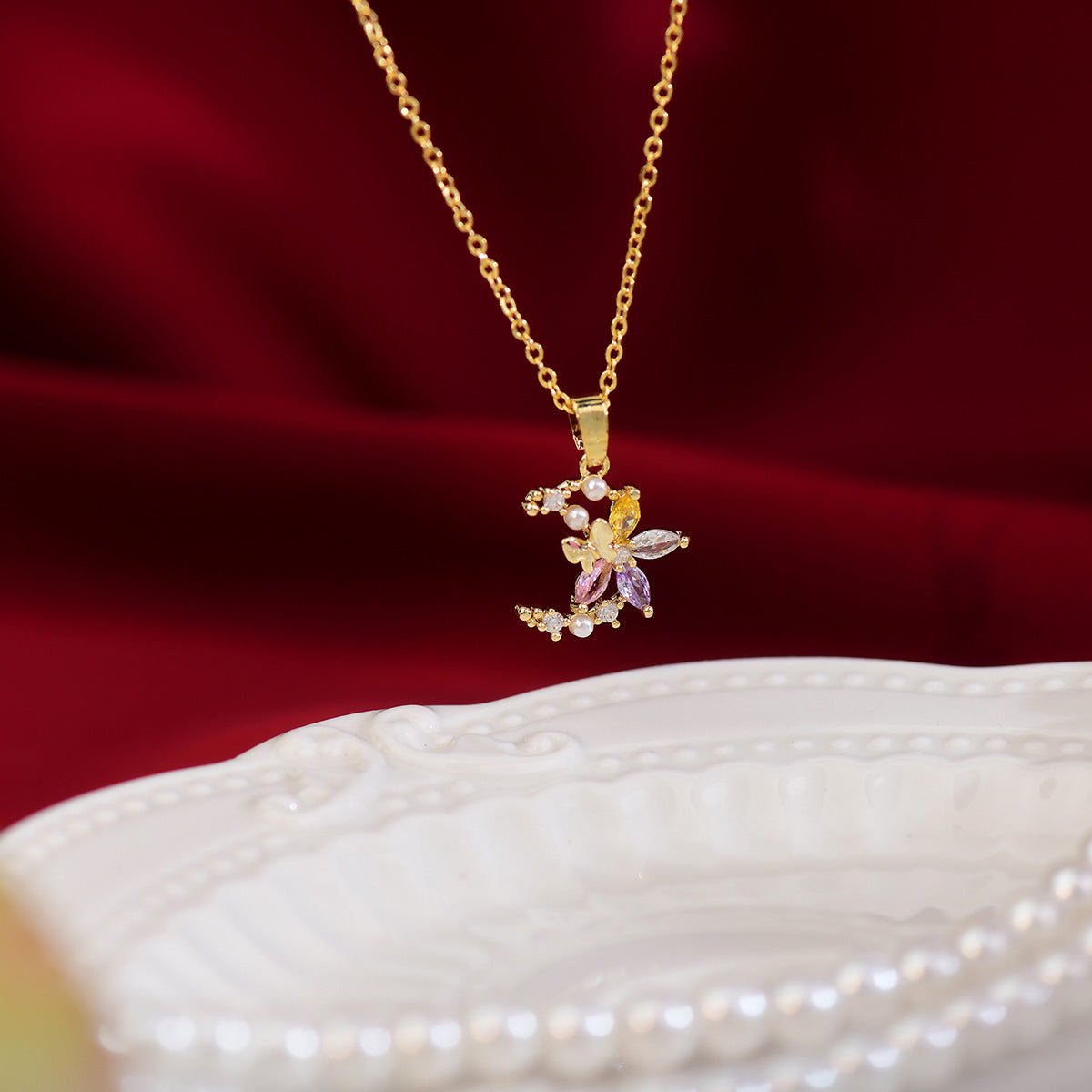 Blume Mond Halskette