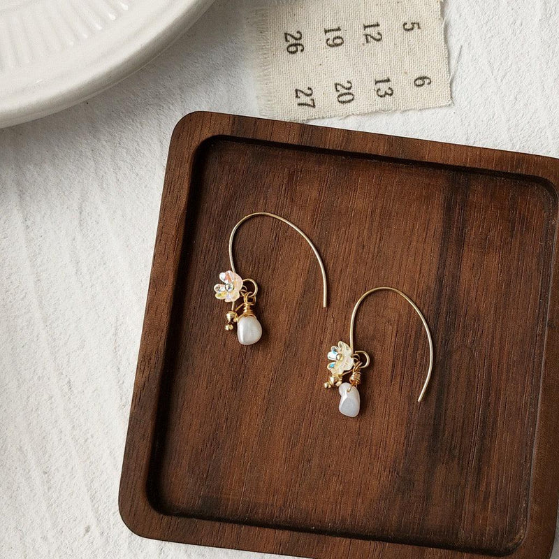 Blumen- und Perlenohrringe - Lisa