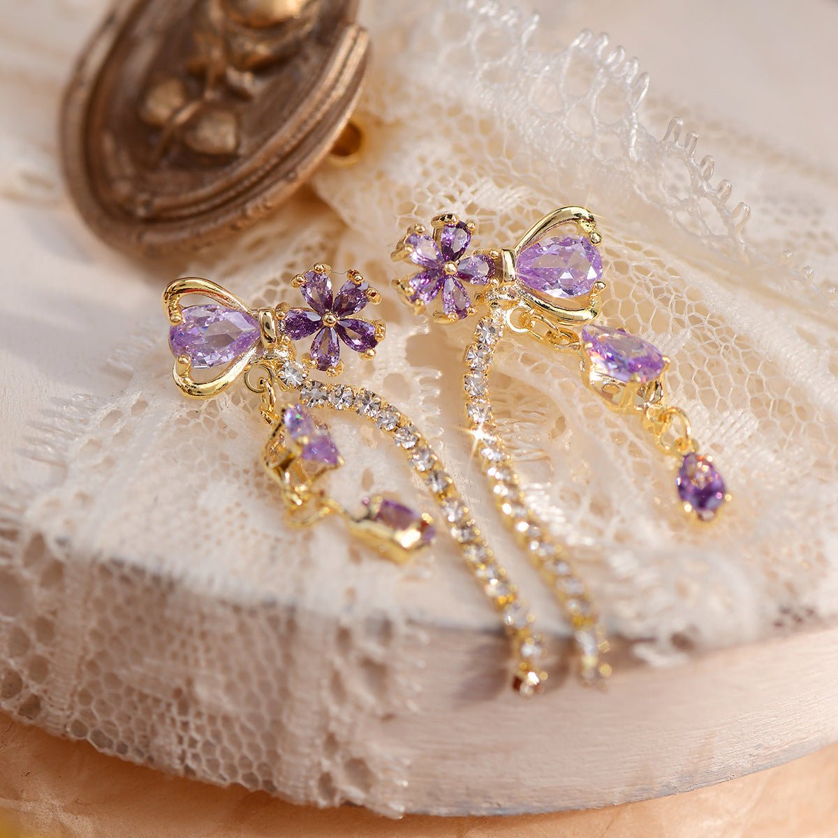 Tropfenohrringe mit Blumenband - Vivienne