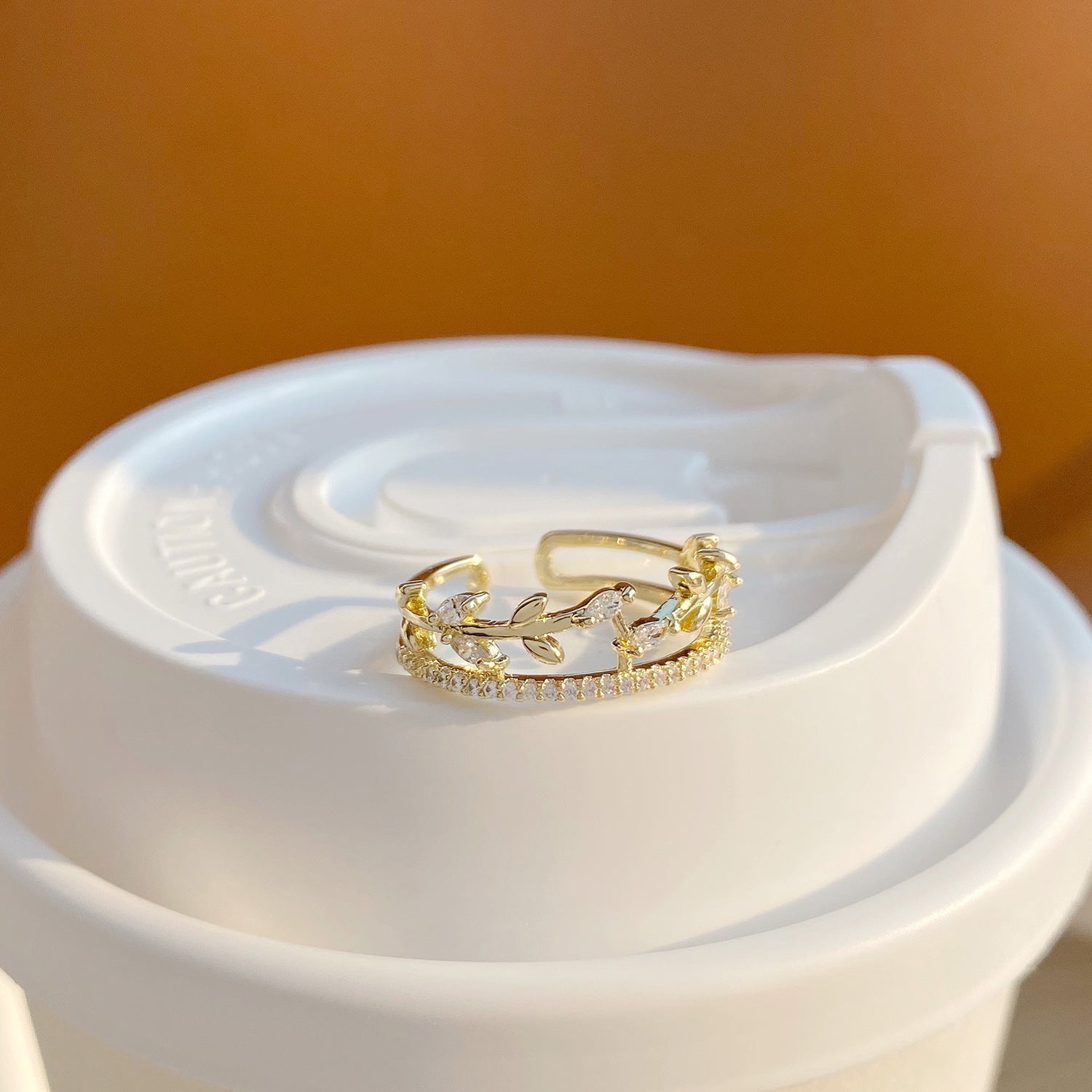 Vergoldeter Blätterring