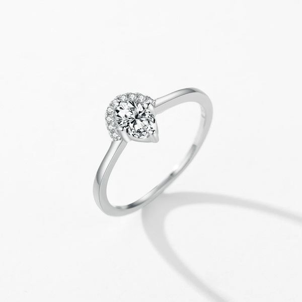 Schimmernder Halo-Tropfenring