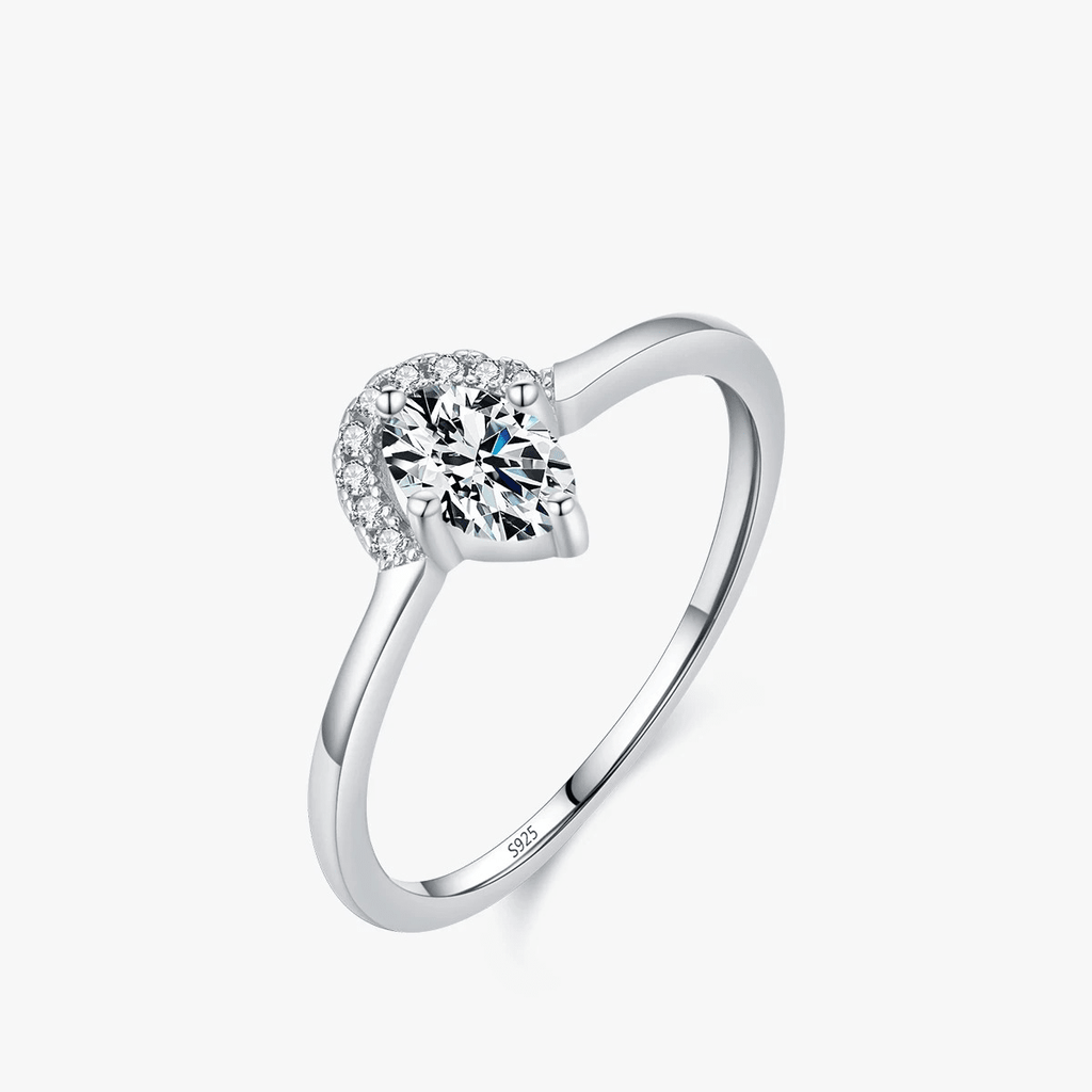 Schimmernder Halo-Tropfenring