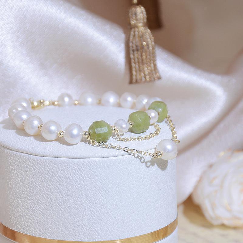 Armband aus Traubenjade und Perlen