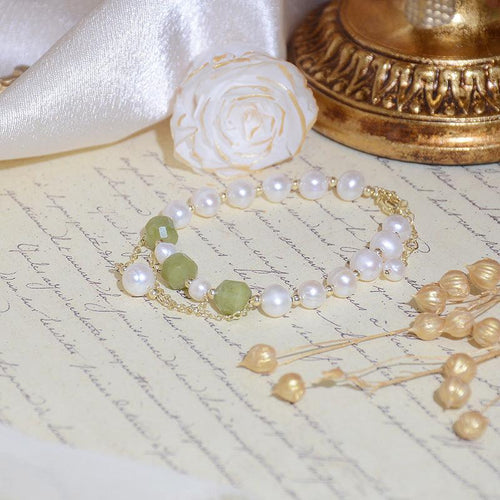 Armband aus Traubenjade und Perlen