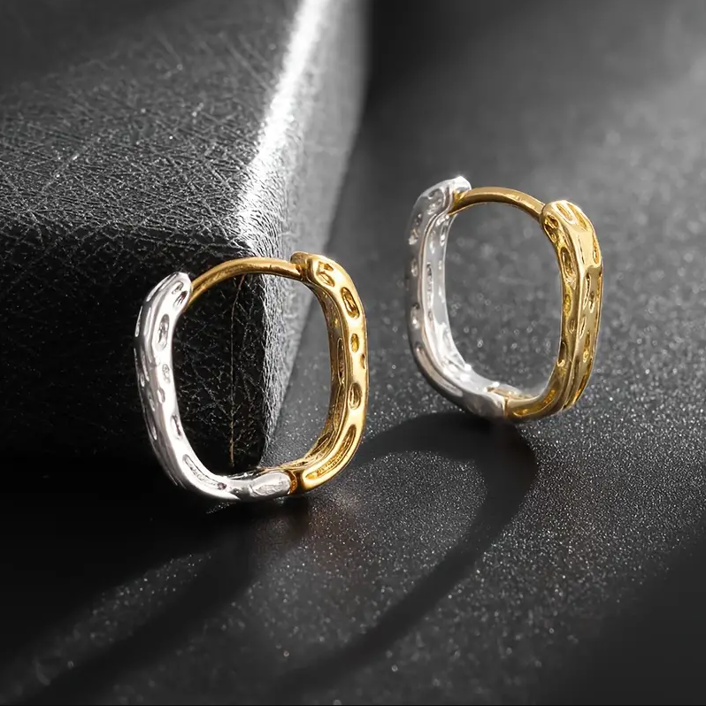 Chavri - Glitzernde Hoop-Ohrringe