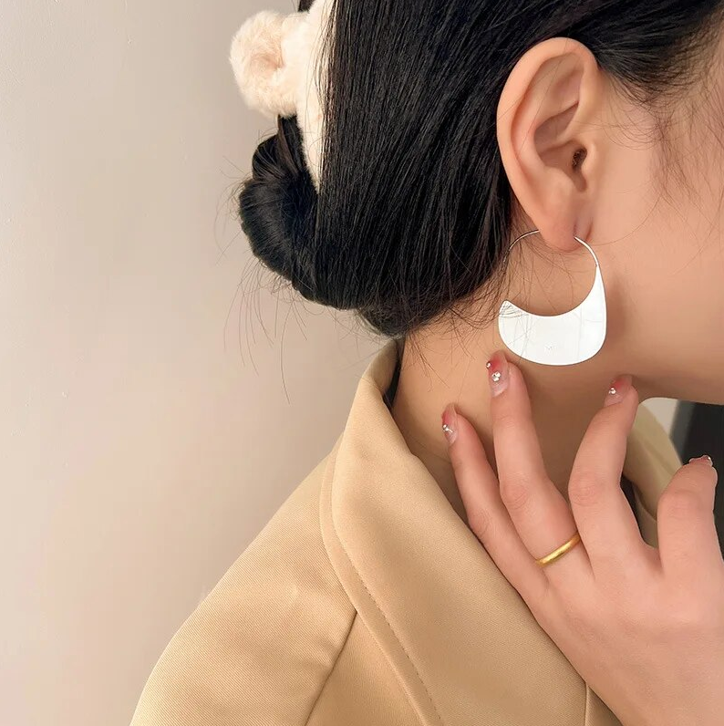 Carmiora - Glitzernde Hoop-Ohrringe