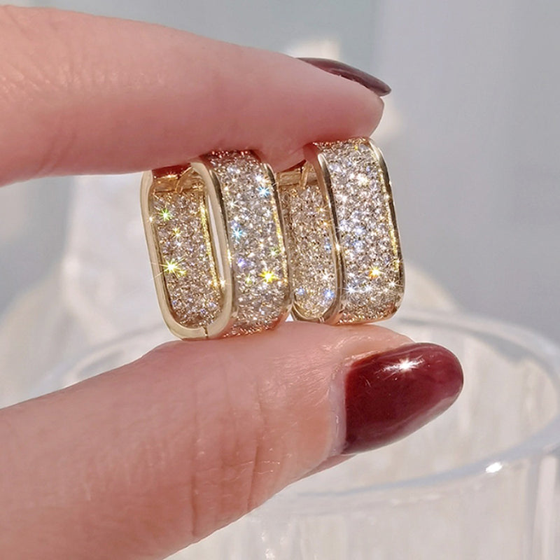 Strassbesetzte Ohrringe im Old Hollywood-Stil