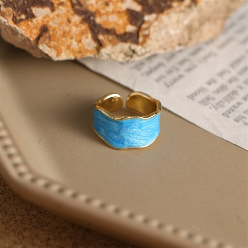 Mehrfarbige Emaille-Ringe im Vintage-Stil mit geometrischem Wellenmuster und dickem Band