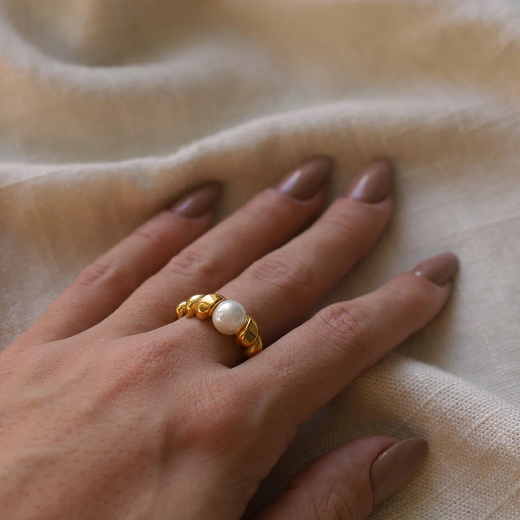 Croissant-Perlenring