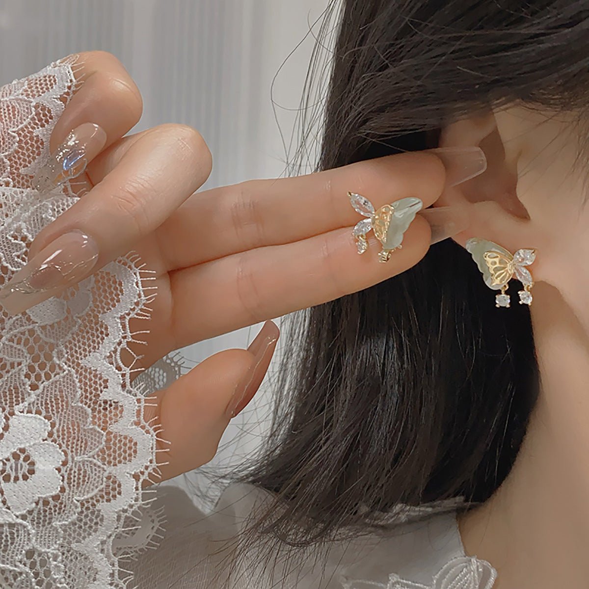 Jade-Schmetterlings-Ohrringe