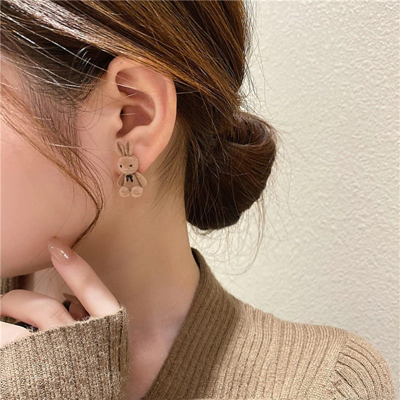 Trendy süße Mode Plüsch Hase Ohrringe für Frauen
