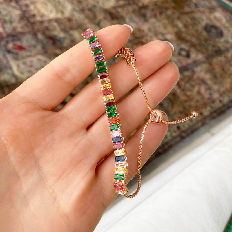 Lebendige, mehrfarbige Tennisarmbänder mit Zirkonia
