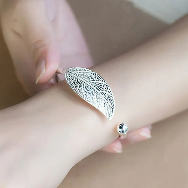 Carmiora - Blättriges Bettelarmband