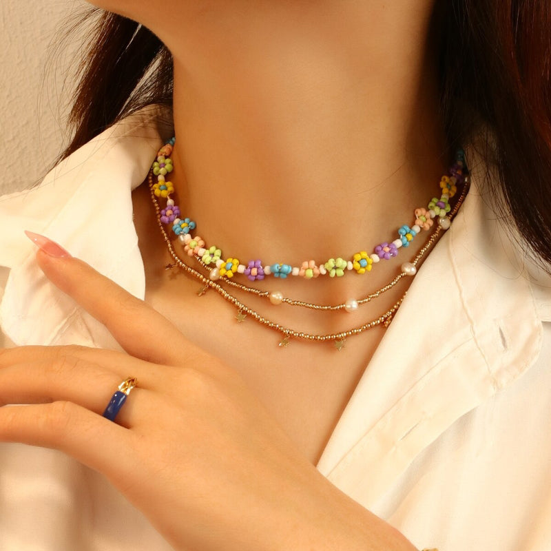 Island Vibe – Handgemachte florale Choker-Halsketten mit bunten Perlen
