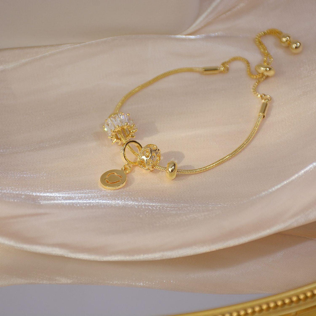 Armband mit Liebesanhänger