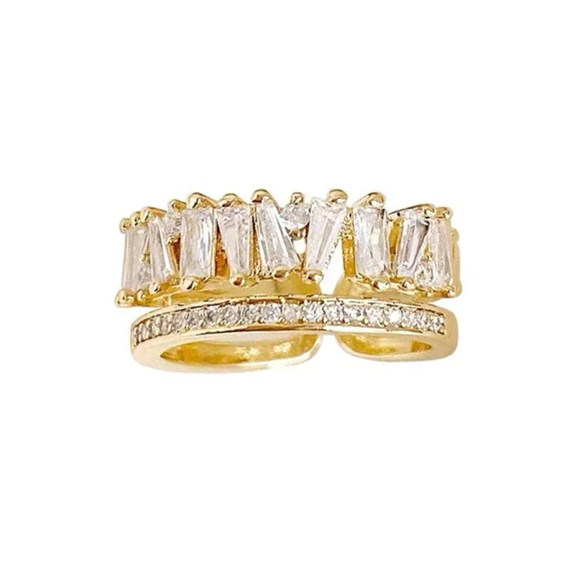 Wunderschöne und schöne mit Strasssteinen besetzte Ringkollektion
