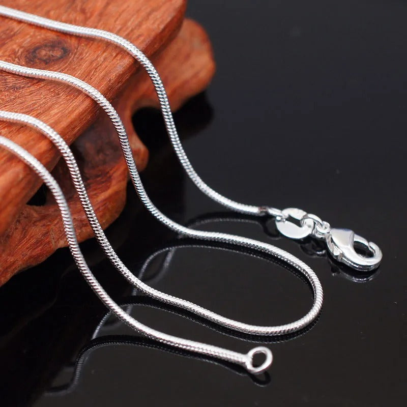 Chavri - Serpentinen-Halskette