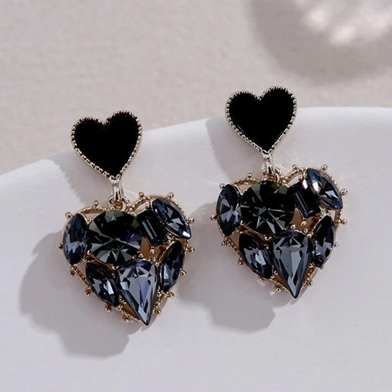 Carmiora - Bedazzled Strass-Love-Ohrringe