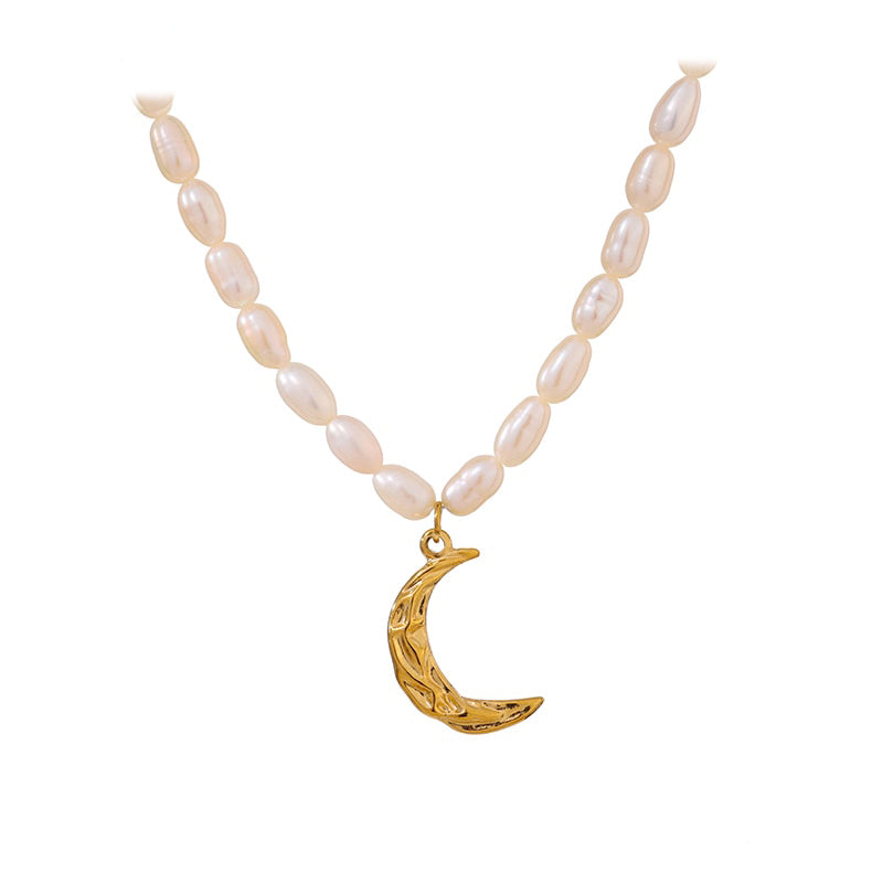 Halskette mit Anhänger aus Perlmutt und Halbmond