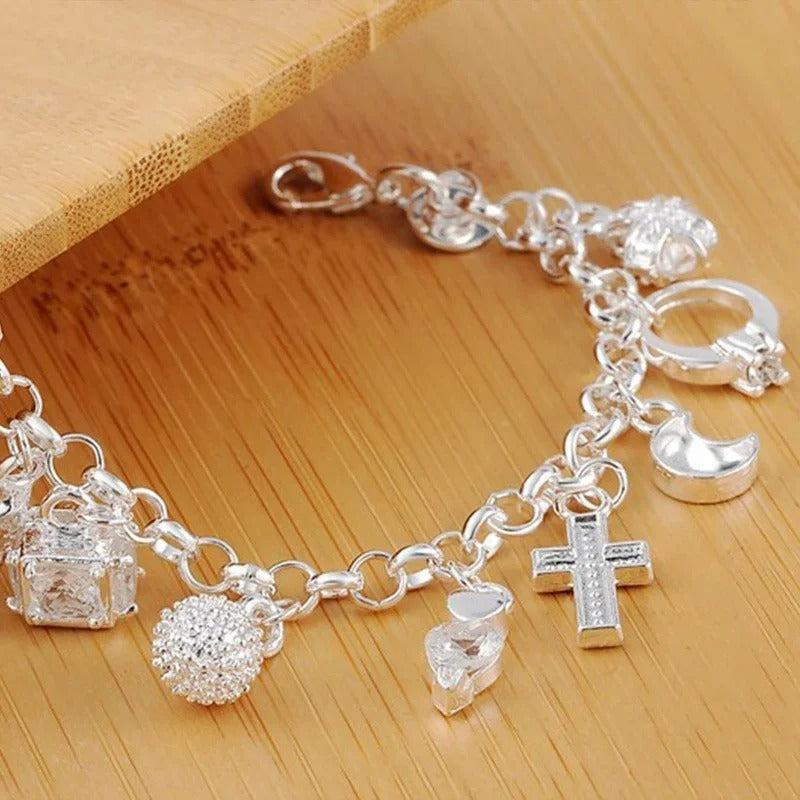 Carmiora - Glücksbringer 13-teiliges Armband