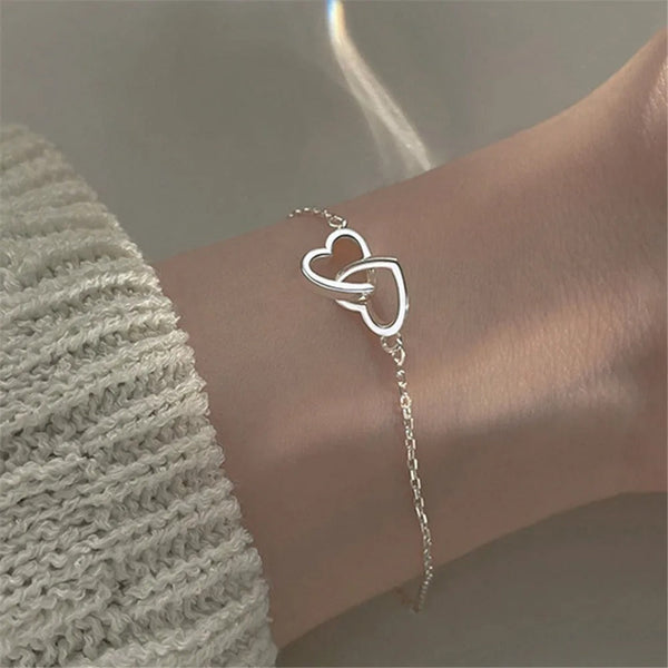 Carmiora - Interlock Hearts Armband