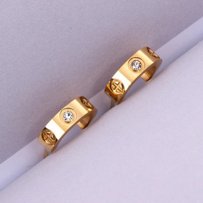 Carmiora - Kreuz-Schrauben-Ohrring