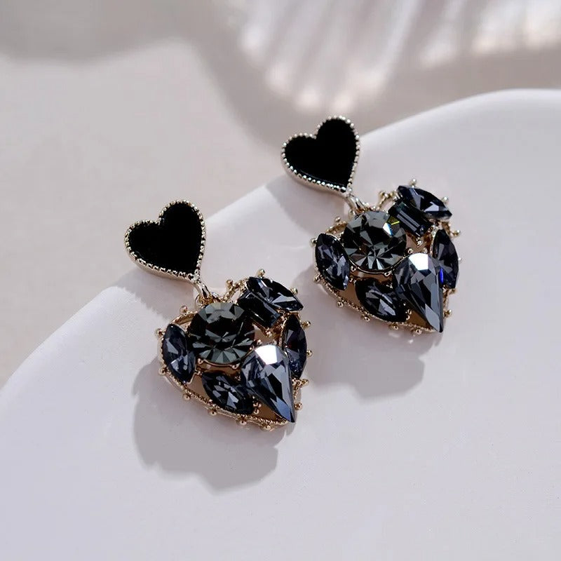 Carmiora - Bedazzled Strass-Love-Ohrringe