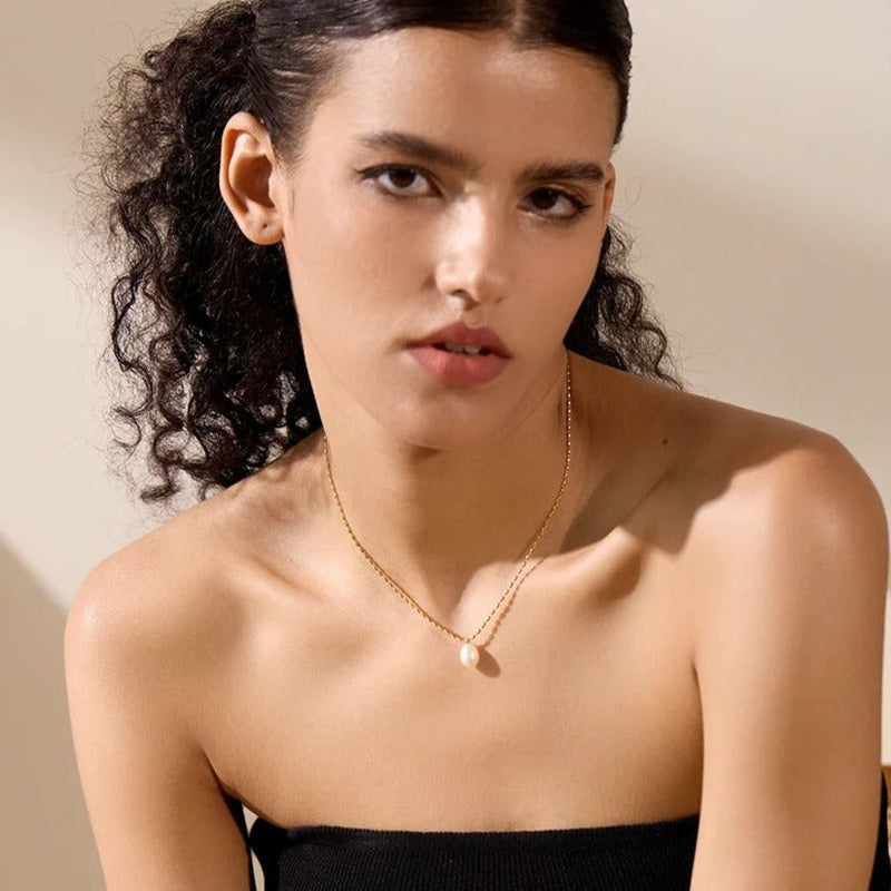 Carmiora - Perlen Choker Halskette