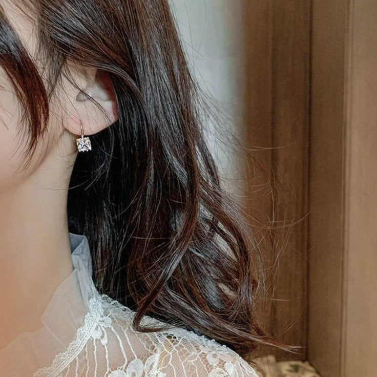 Chavri - Zeitlose Polyhedron-Ohrringe