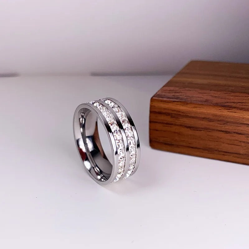Carmiora - Schillernder Duo-Zirkon-Ring