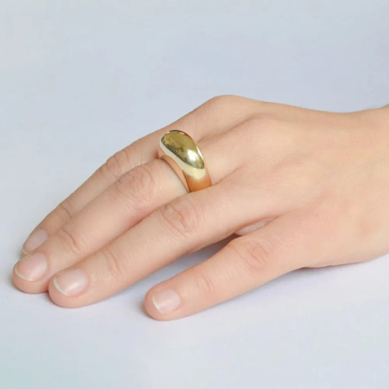 Glänzende Bogenringe aus Edelstahl für Damen