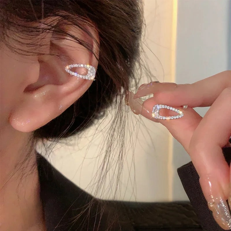 Chavri - Skurrile Haarnadel-Ohrmanschette