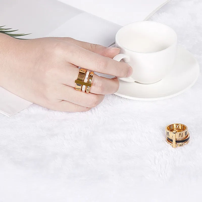 Chavri - Römische Ziffern Zirkon Ring