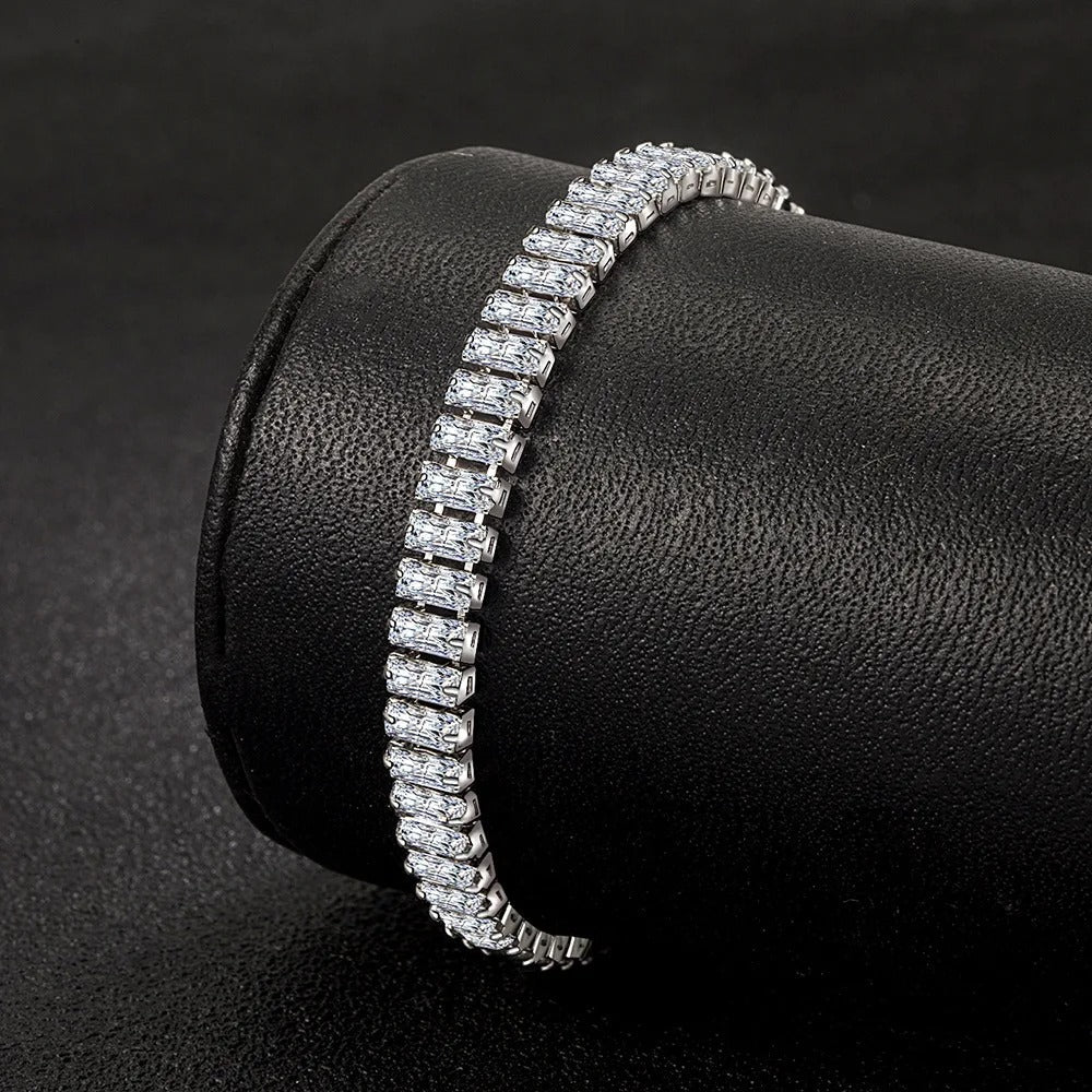 Carmiora - Glitzerndes Zirkon-Kristall-Armband