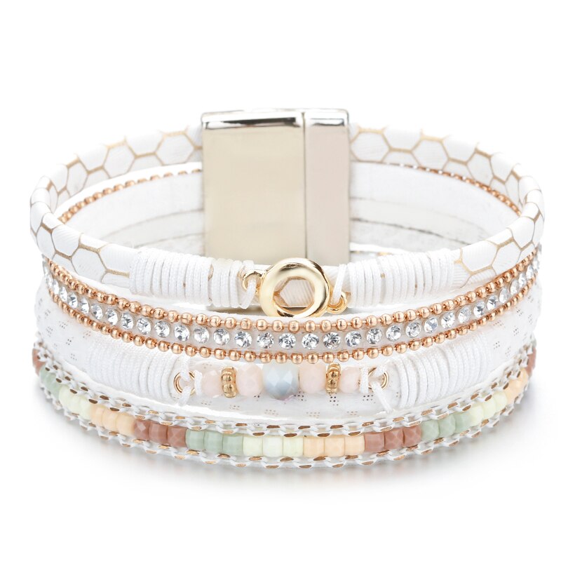 Schickes weißes mehrlagiges Bohemian-Armband