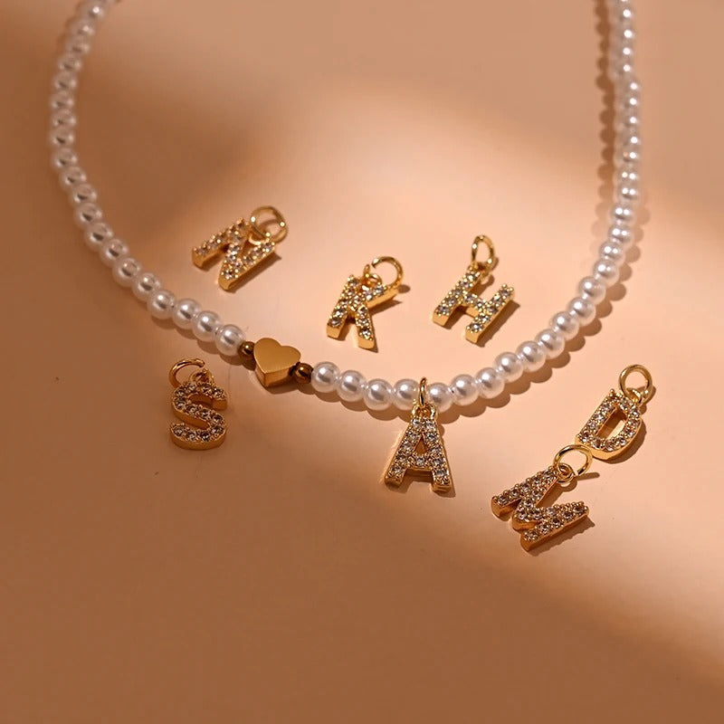 Carmiora - Perlenkette mit Initialen