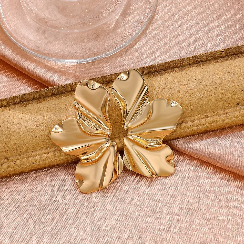 Carmiora - Zeitlose French Petal-Ohrringe