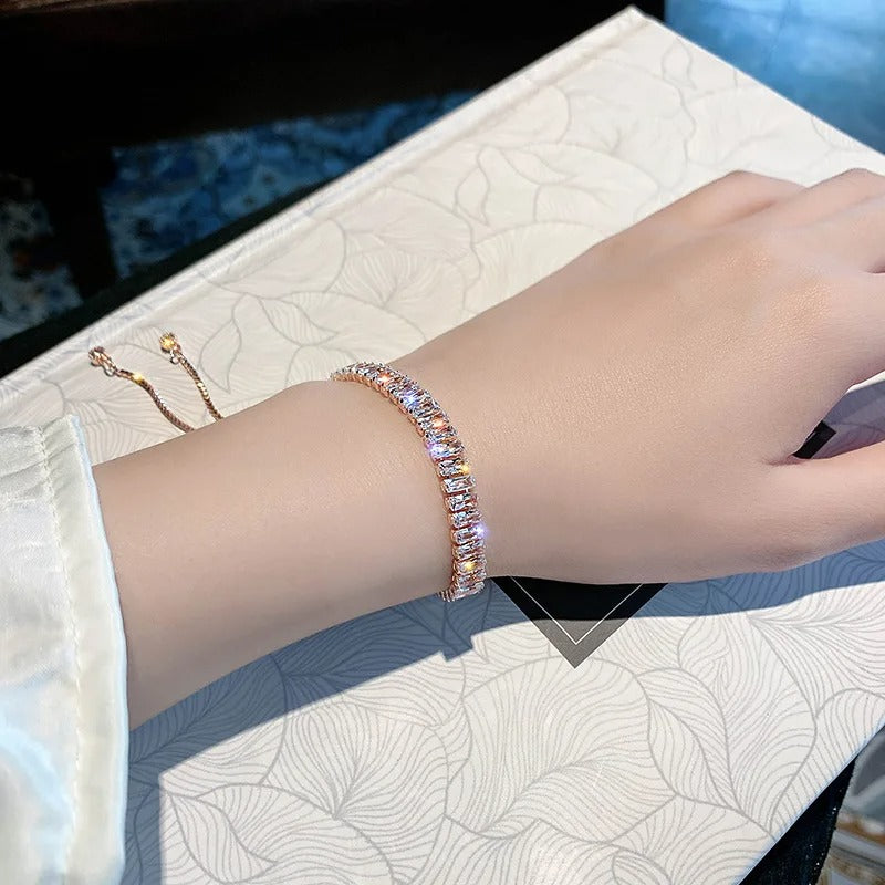Carmiora - Glitzerndes Strass Glam Armband
