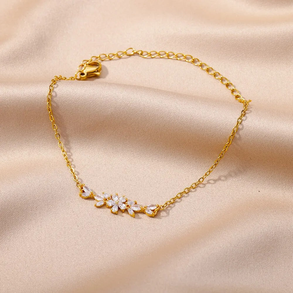 Carmiora - Zirkonia-Blumenarmband