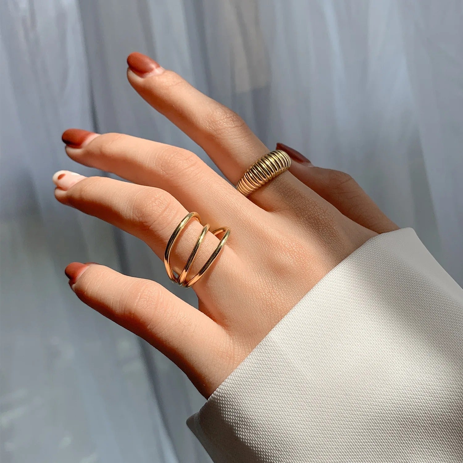 Chavri - Eleganter goldener Ring