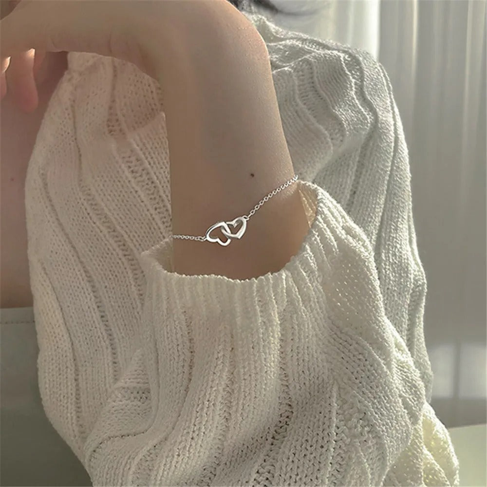 Carmiora - Interlock Hearts Armband