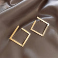 Carmiora - Schicke quadratische minimalistische Ohrringe