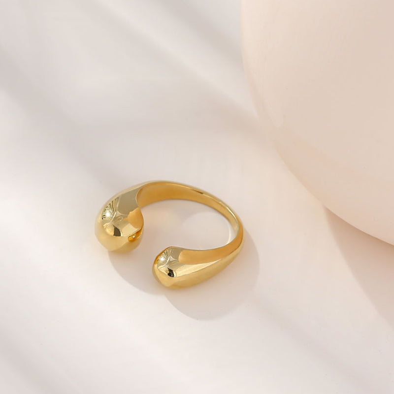 Minimalistischer geometrischer offener Modering