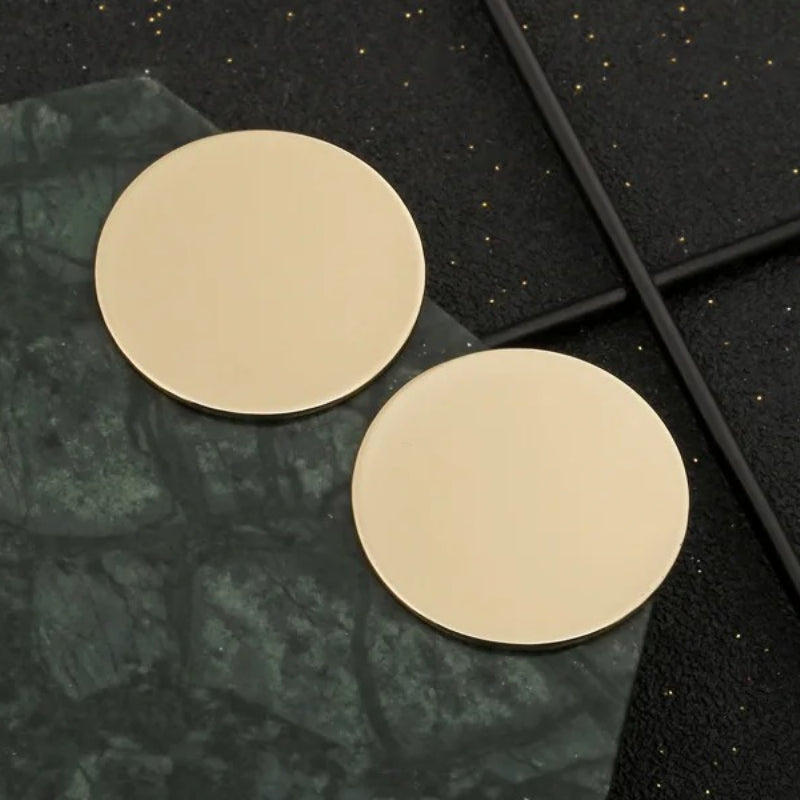 Minimalistische, flache, runde Ohrringe für jeden Tag für Damen