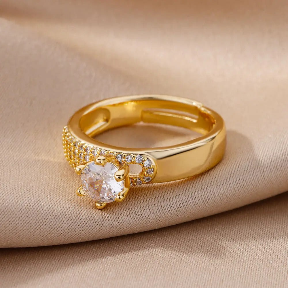 Carmiora - Geometrische Zirkon Ringe