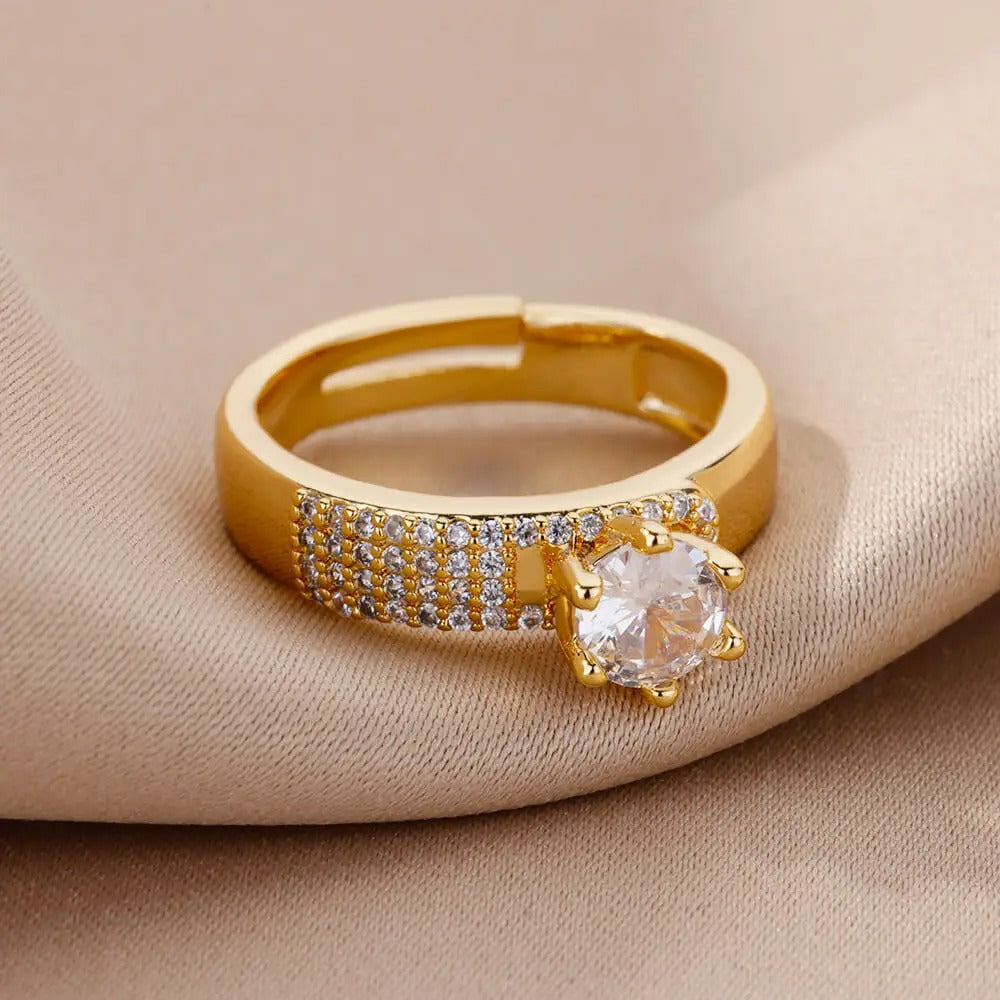 Carmiora - Geometrische Zirkon Ringe